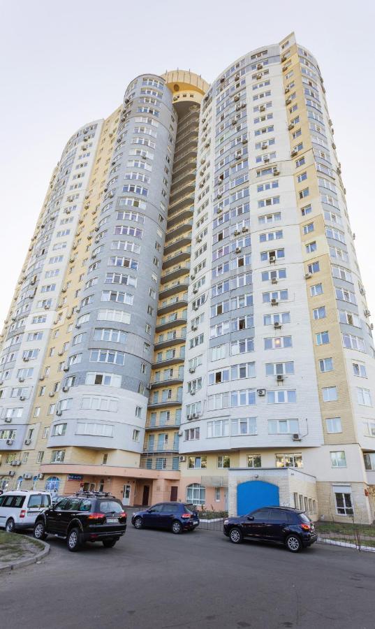Apartments On Darnitsa Kyiv Exterior photo