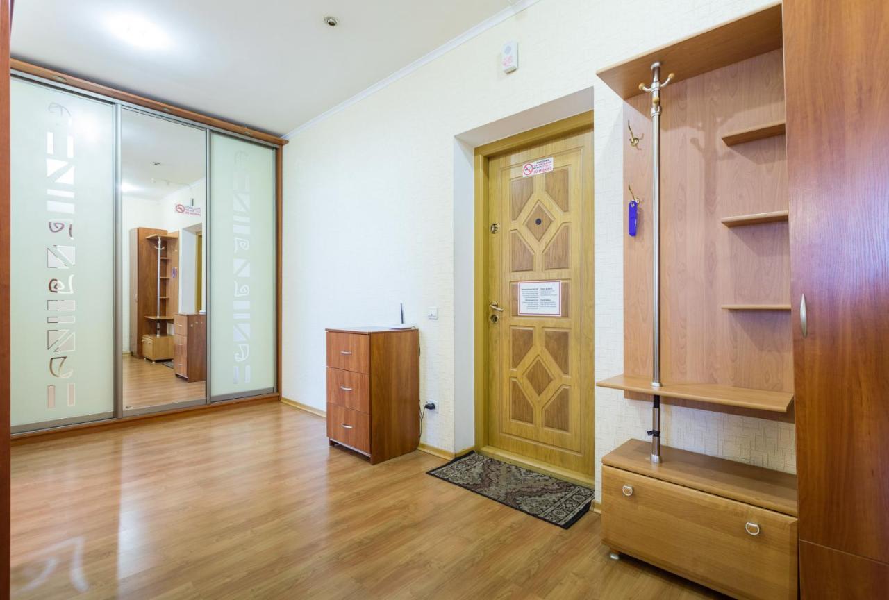 Apartments On Darnitsa Kyiv Exterior photo